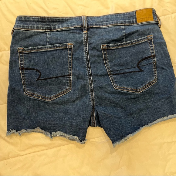 American Eagle jean shorts size 16 used good condition. - Picture 3 of 5